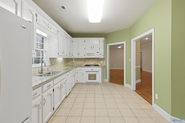 5015 Somerby Drive SE, Huntsville, AL 35802