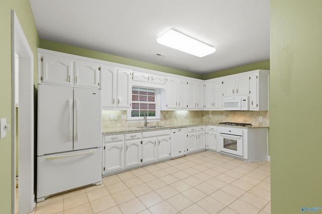 5015 Somerby Drive SE, Huntsville, AL 35802