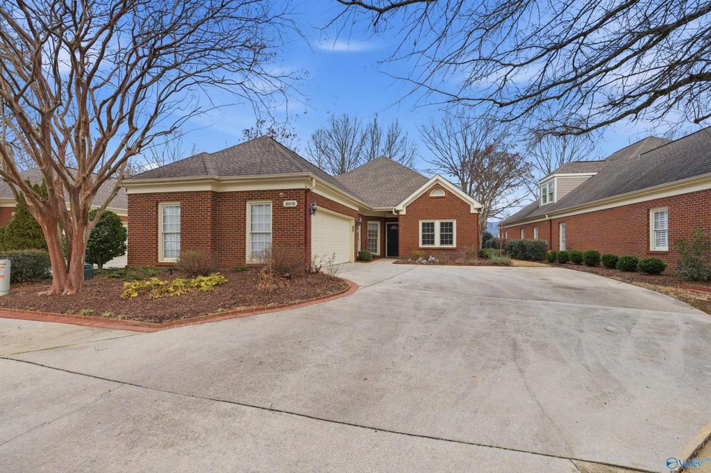 5015 Somerby Drive SE, Huntsville, AL 35802