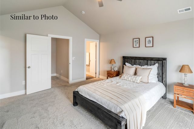 202 NE Doe Pointe Lane, Ankeny, IA 50021