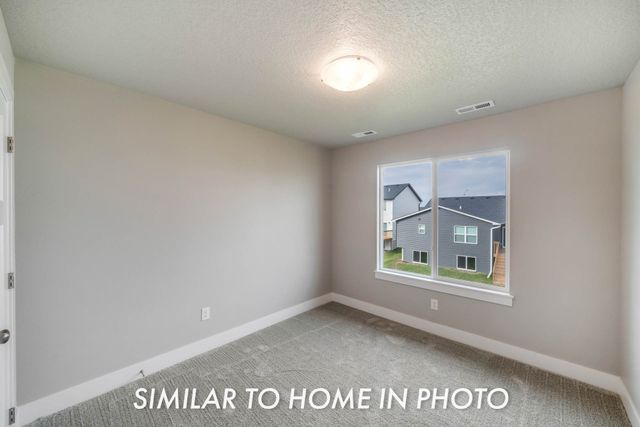 202 NE Doe Pointe Lane, Ankeny, IA 50021