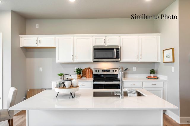 202 NE Doe Pointe Lane, Ankeny, IA 50021