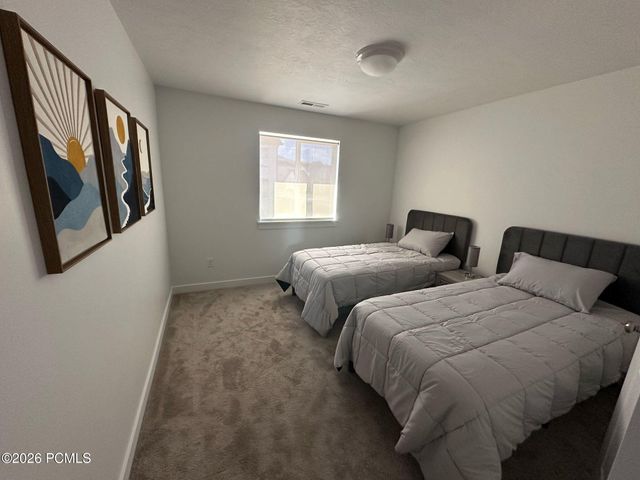 3181 S Hickory Street, Saratoga Springs, UT 84045