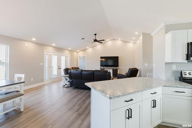 1508 MARION Street, Carterville, IL 62918