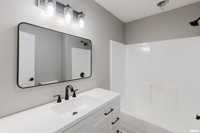 1508 MARION Street, Carterville, IL 62918