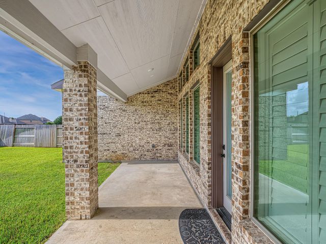8730 Flounder Rosa Lane, Cypress, TX 77433