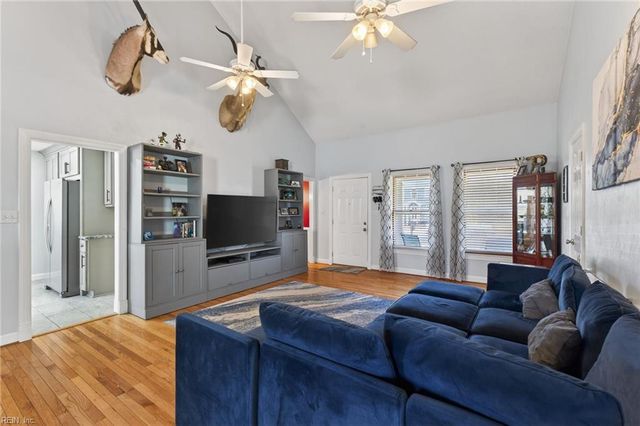 929 Brandermill DR, Chesapeake, VA 23322