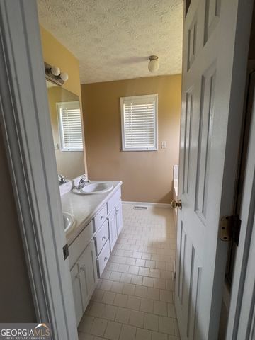 425 Freedom Drive, Mcdonough, GA 30252
