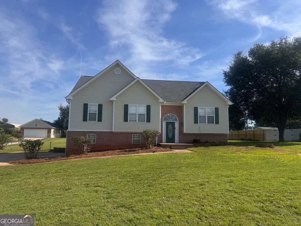 425 Freedom Drive, Mcdonough, GA 30252