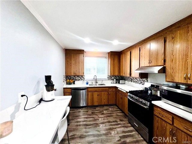 10152 Stanwin, Arleta (los Angeles), CA 91331