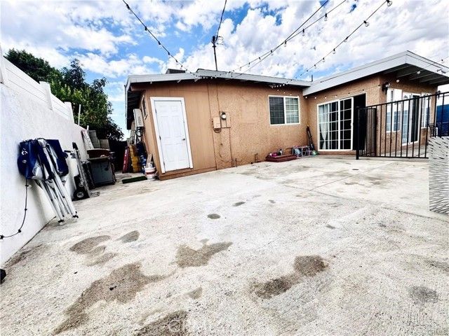 10152 Stanwin, Arleta (los Angeles), CA 91331