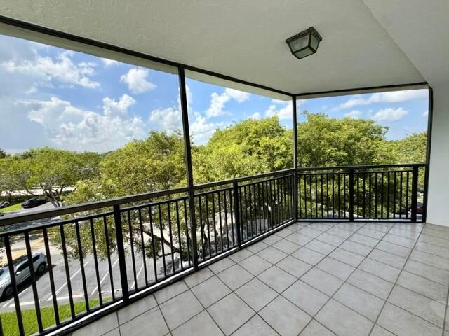 16141 W BLATT Boulevard 413, Weston, FL 33326