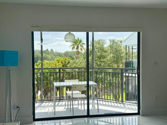 16141 W BLATT Boulevard 413, Weston, FL 33326