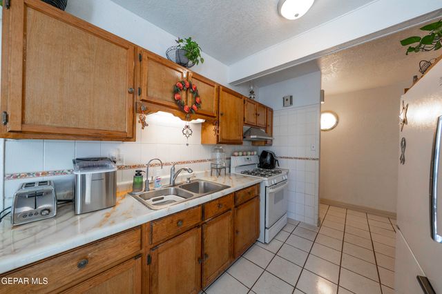 5036 ALPS Drive, El Paso, TX 79904