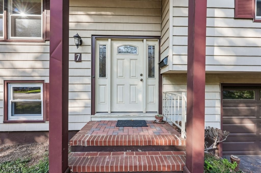 7 Tanglewood Dr, Livingston Twp., NJ 07039 — photo 2