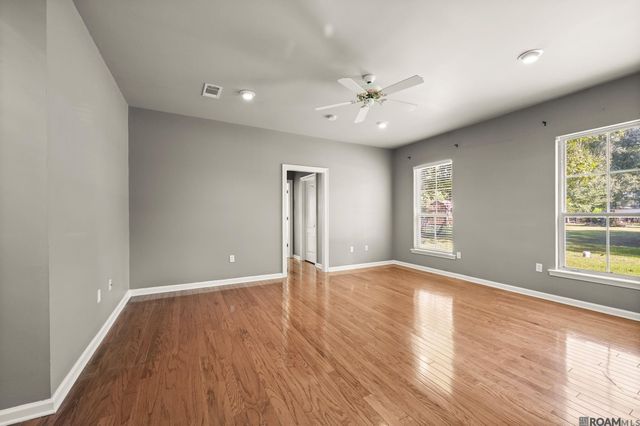 10241 Woodland View Dr, Greenwell Springs, LA 70739