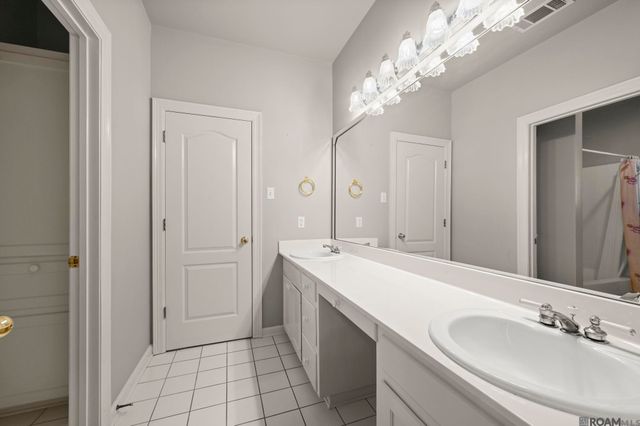 10241 Woodland View Dr, Greenwell Springs, LA 70739