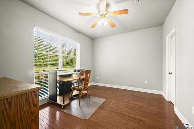 10241 Woodland View Dr, Greenwell Springs, LA 70739