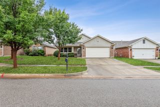 2718 Sharpish Way, Norman, OK 73069