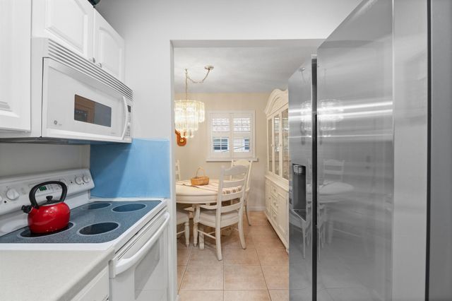 2600 S Kanner Highway F8, Stuart, FL 34994