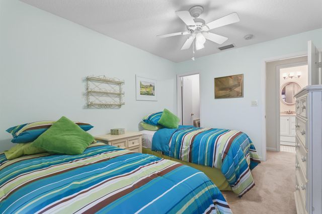 2600 S Kanner Highway F8, Stuart, FL 34994