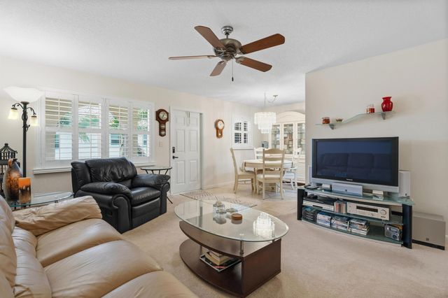 2600 S Kanner Highway F8, Stuart, FL 34994