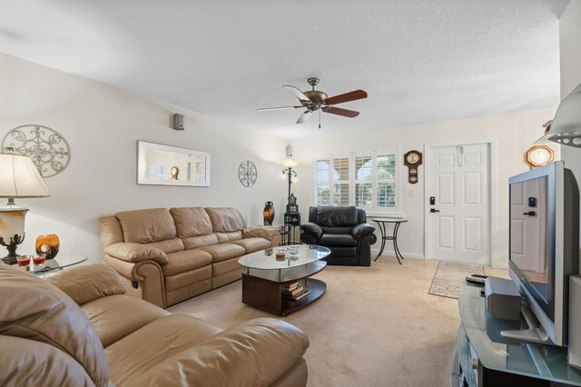 2600 S Kanner Highway F8, Stuart, FL 34994