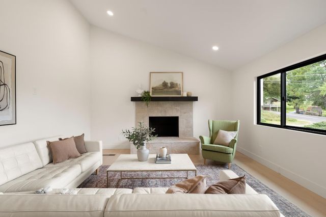 13252 torrey pines, Auburn, CA 95602