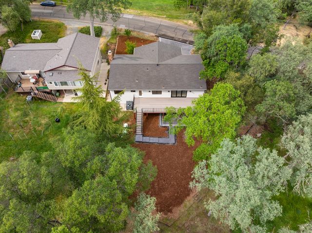 13252 torrey pines, Auburn, CA 95602