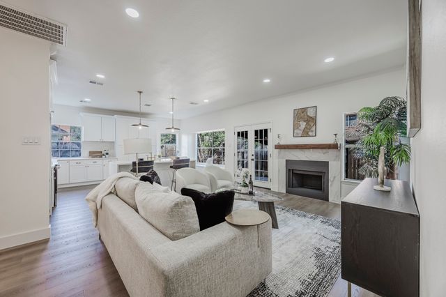2043 Wanderlust Drive, Lewisville, TX 75067