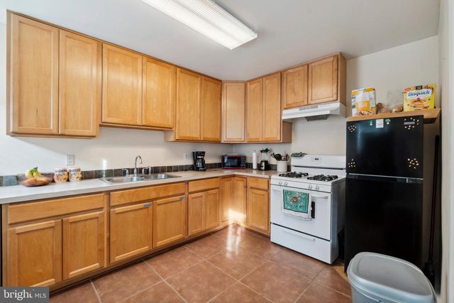 1822 FLEET ST, Baltimore, MD 21231