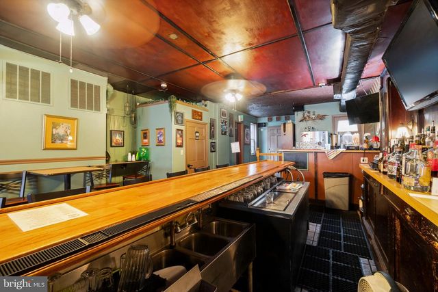 1822 FLEET ST, Baltimore, MD 21231