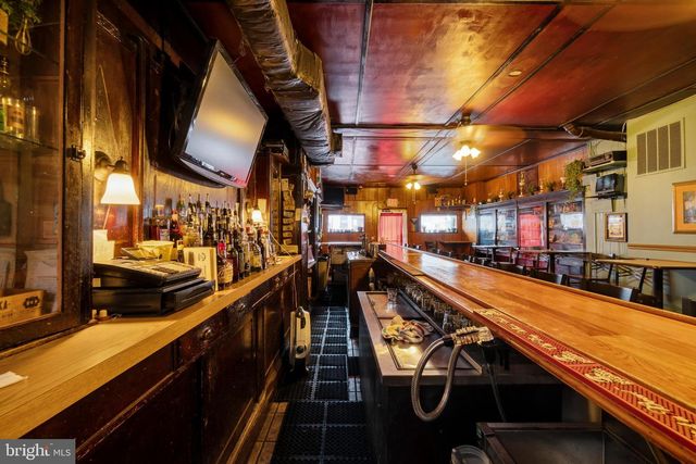 1822 FLEET ST, Baltimore, MD 21231