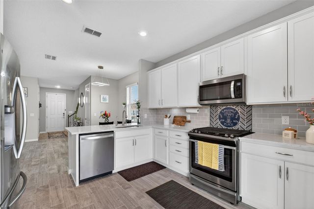 18056 AERO AVENUE, Land O Lakes, FL 34638