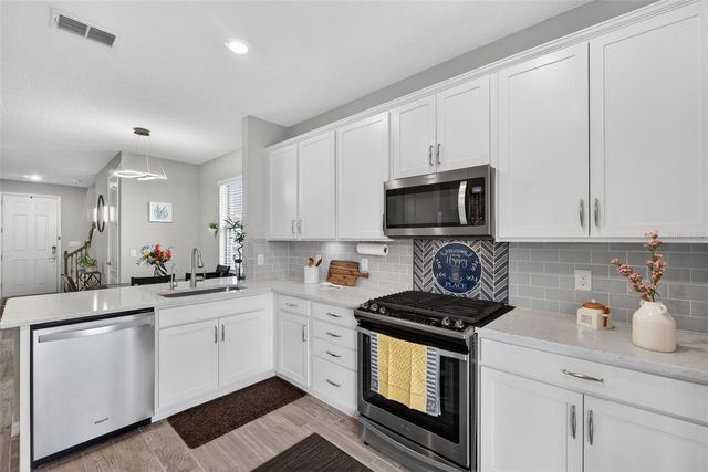 18056 AERO AVENUE, Land O Lakes, FL 34638