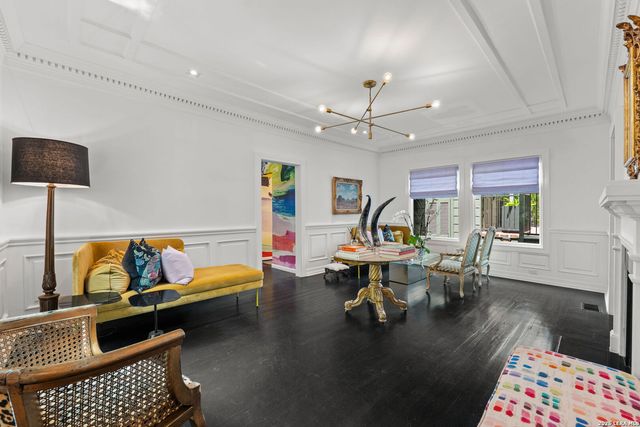 404 Sheraton, Terrell Hills, TX 78209