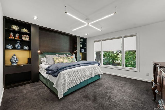 404 Sheraton, Terrell Hills, TX 78209