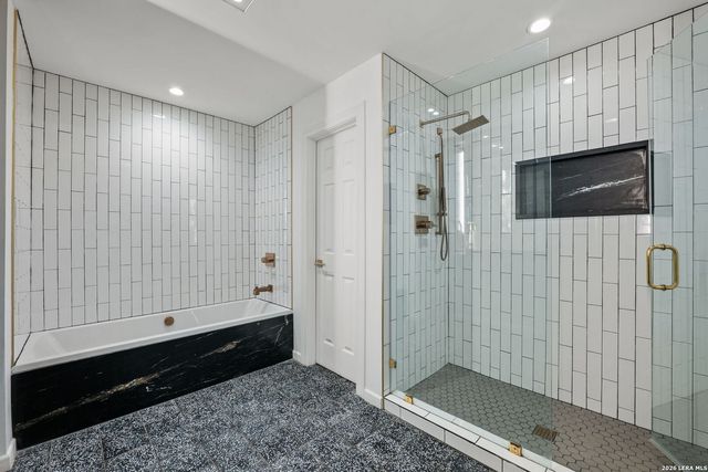 404 Sheraton, Terrell Hills, TX 78209