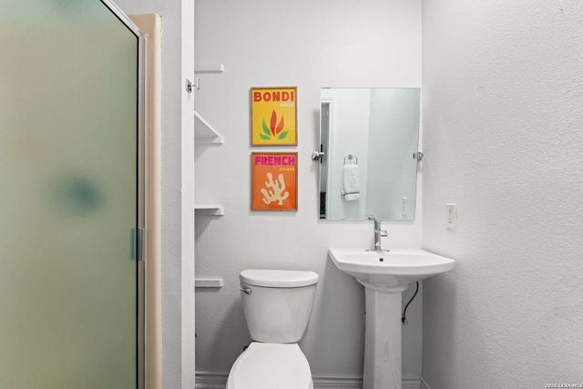 404 Sheraton, Terrell Hills, TX 78209