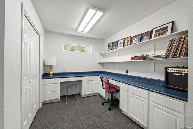 404 Sheraton, Terrell Hills, TX 78209