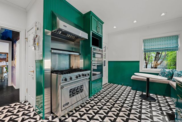 404 Sheraton, Terrell Hills, TX 78209