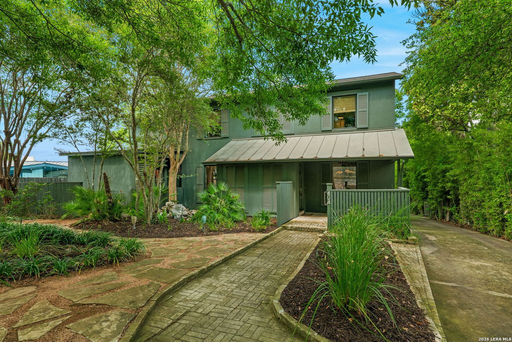 404 Sheraton, Terrell Hills, TX 78209