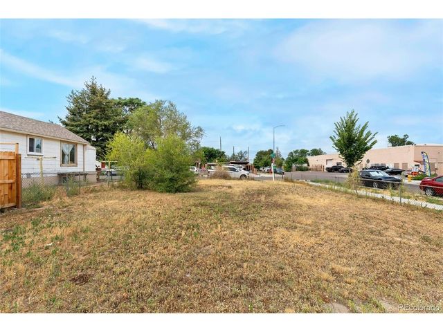 4790 N Vine St, Denver, CO 80216