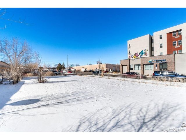 4790 N Vine St, Denver, CO 80216