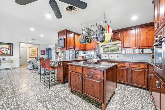 2404 Indian Cove Street, Fort Worth, TX 76108