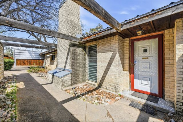 2404 Indian Cove Street, Fort Worth, TX 76108