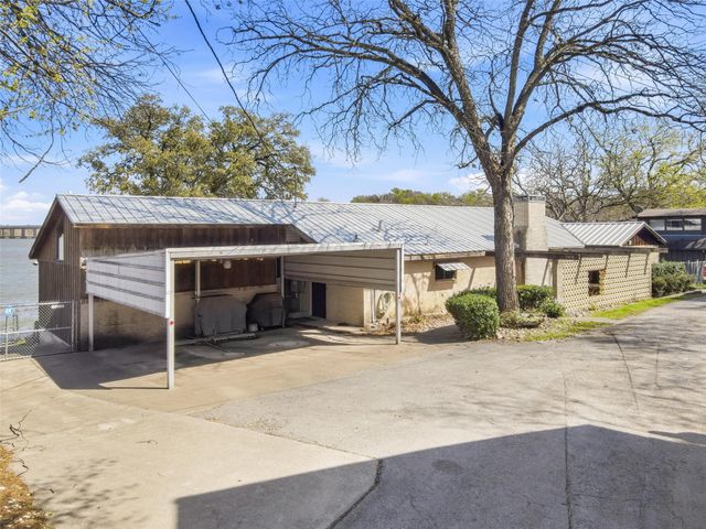 2404 Indian Cove Street, Fort Worth, TX 76108