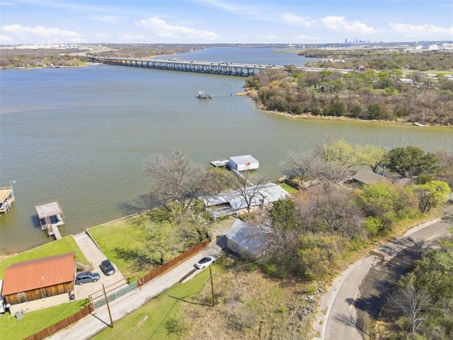 2404 Indian Cove Street, Fort Worth, TX 76108