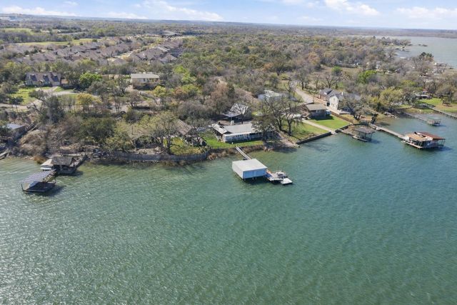 2404 Indian Cove Street, Fort Worth, TX 76108