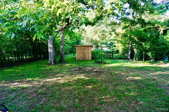 522 MARKET, Moundville, AL 35474